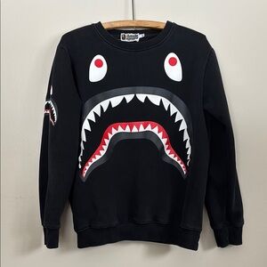 BAPE shark men’s crewneck sweatshirt